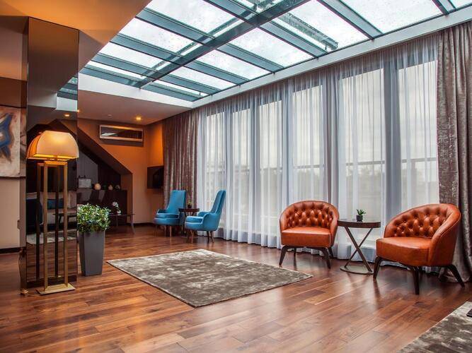 Saint Ten Hotel