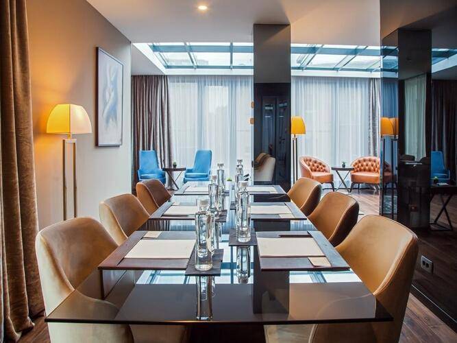 Saint Ten Hotel