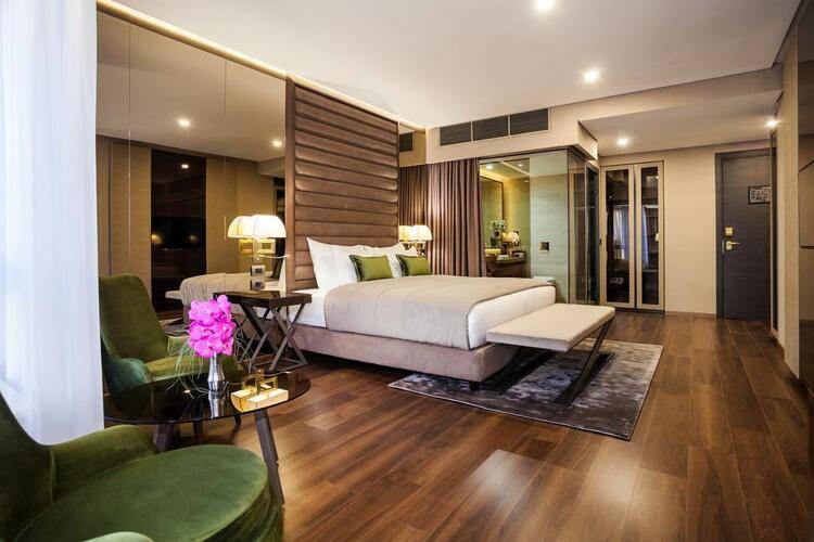 Saint Ten Hotel