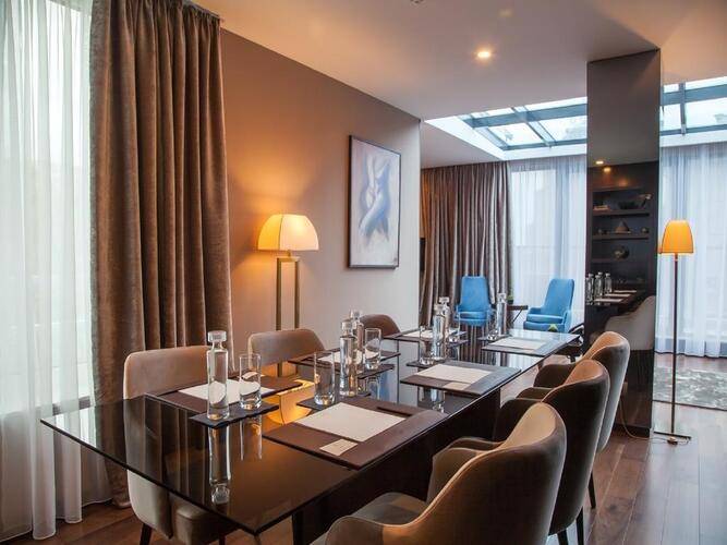 Saint Ten Hotel