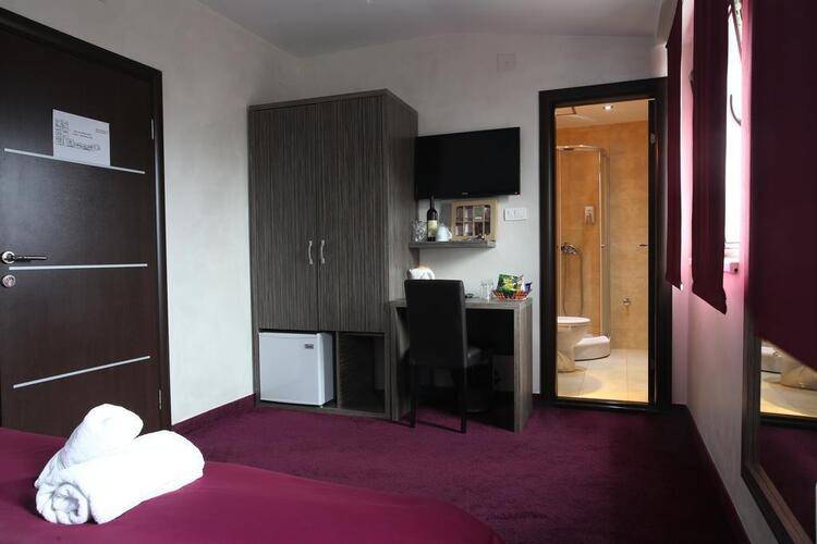 Side One Design Hotel