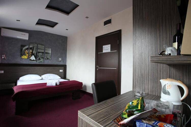 Side One Design Hotel