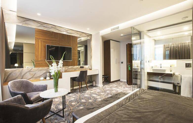 Sky Hotel