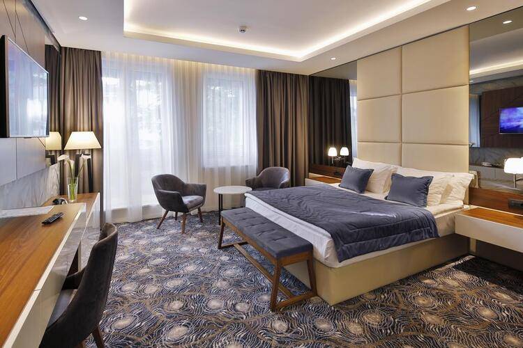 Sky Hotel