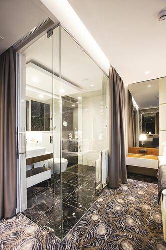 Sky Hotel
