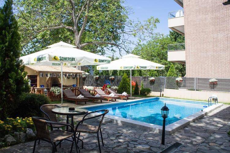 Villa Mystique