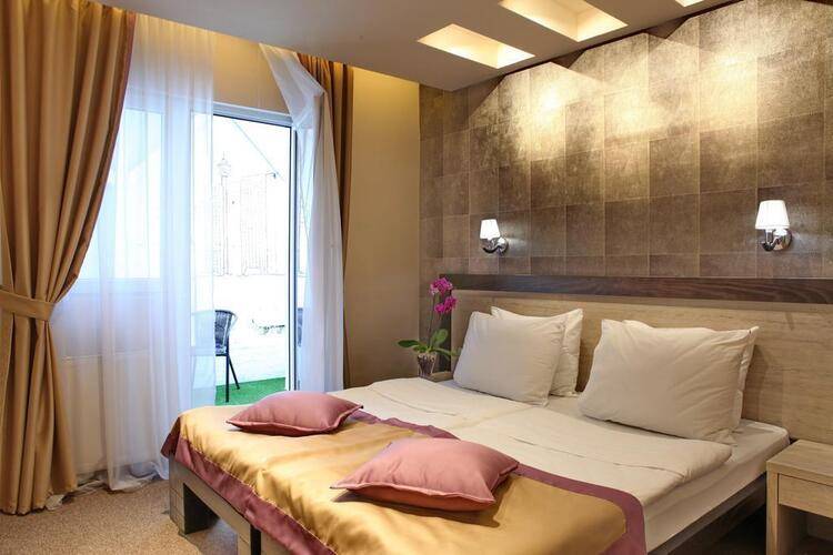 Garni Hotel Vozarev