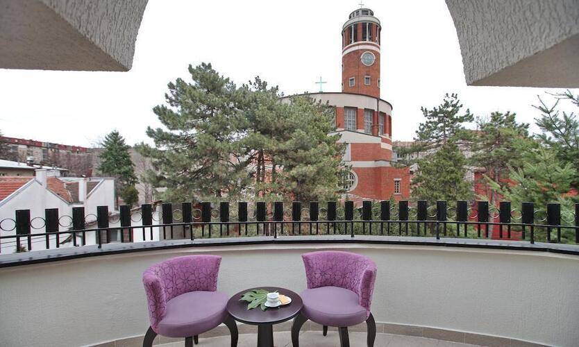 Garni Hotel Vozarev