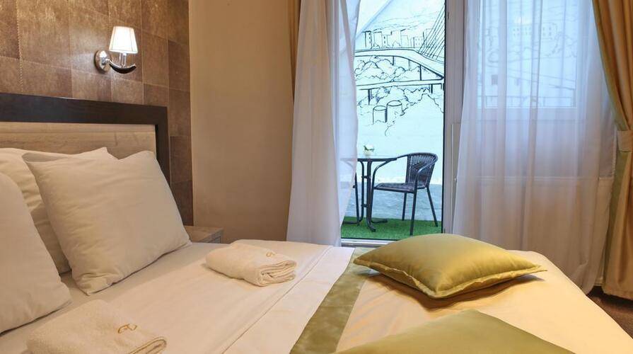Garni Hotel Vozarev