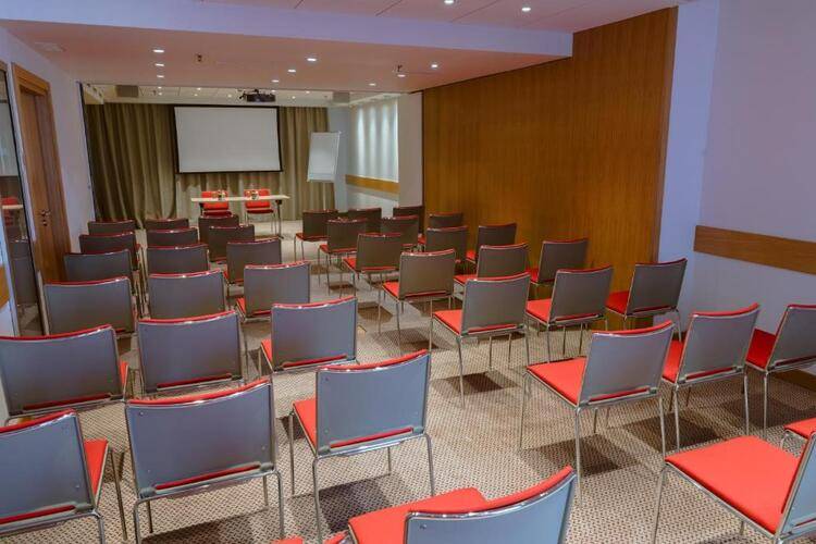 Nobel Palace Hotel (Ex. Holiday Inn Express Belgrade - City)