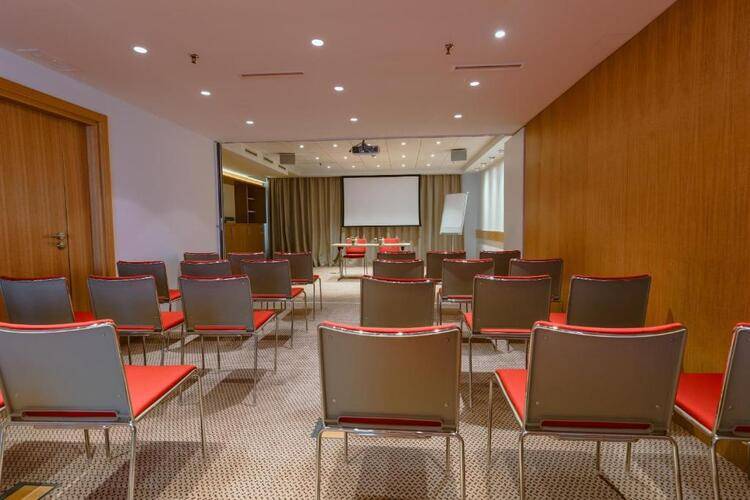 Nobel Palace Hotel (Ex. Holiday Inn Express Belgrade - City)