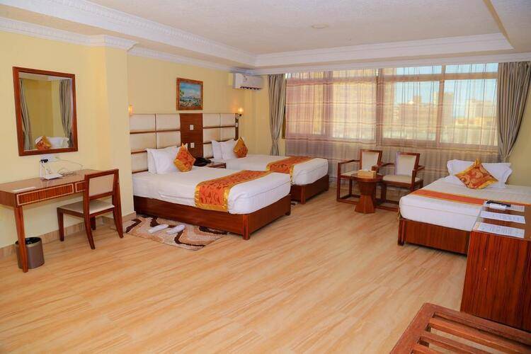 Tiffany Diamond Hotel Indira Gandhi Street