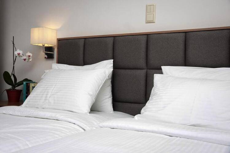 Green Hill Hotel