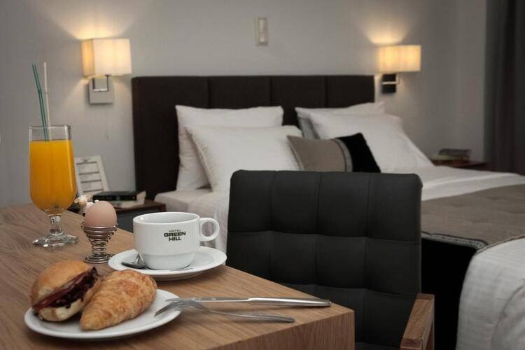 Green Hill Hotel