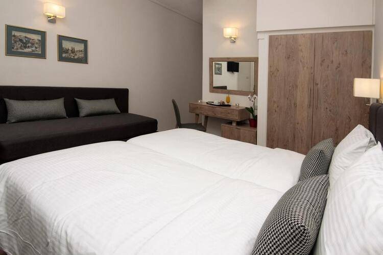 Green Hill Hotel