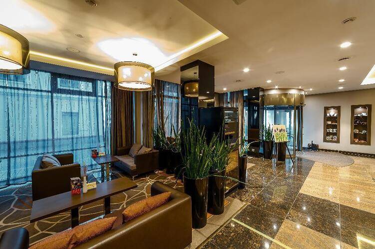 Tenet Hotel