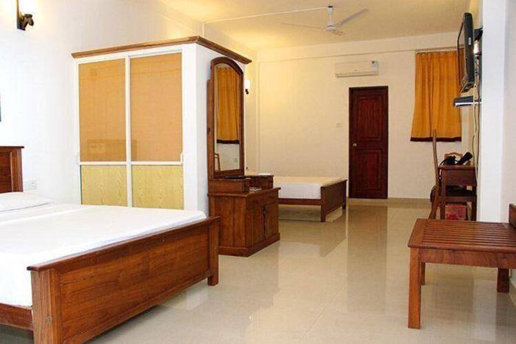 Roy Villa Beach Resort