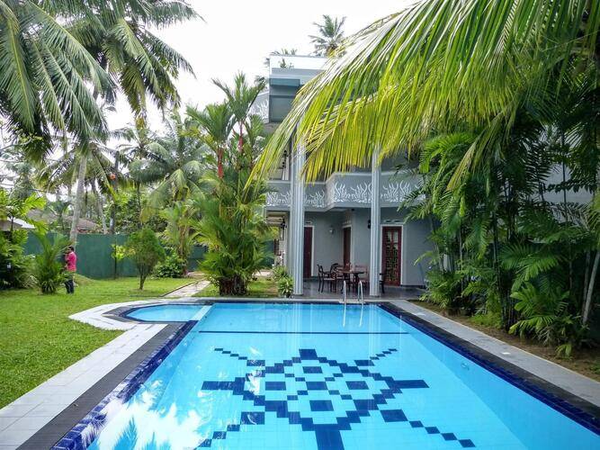 Roy Villa Beach Resort