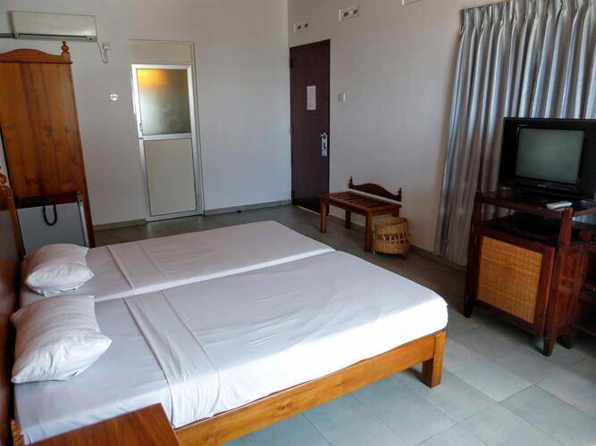 Roy Villa Beach Resort