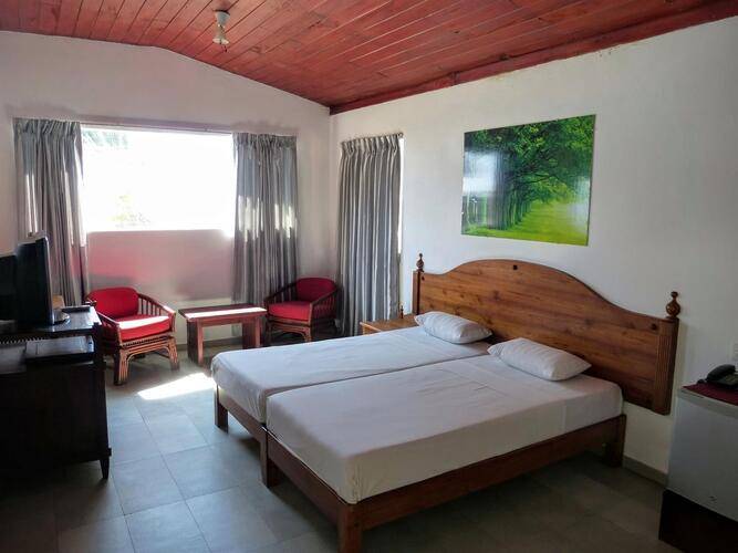 Roy Villa Beach Resort