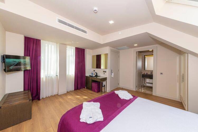 Beyaz Saray Hotel