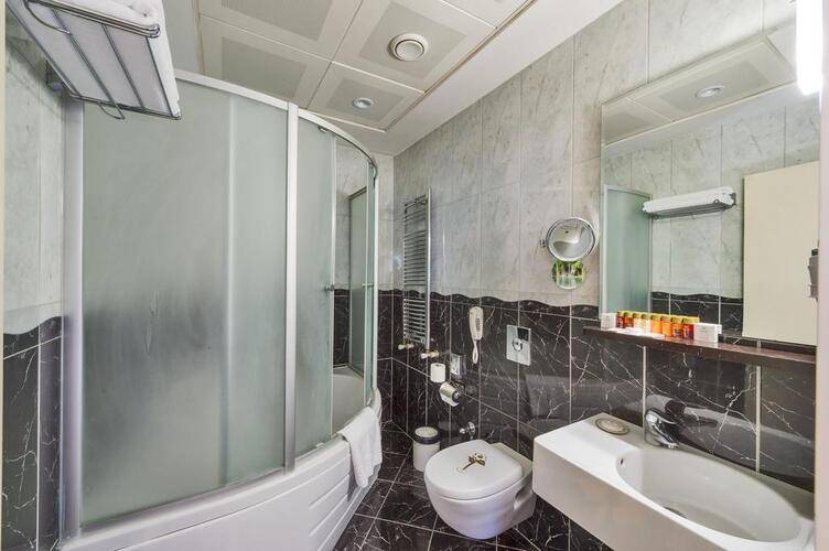 Beyaz Saray Hotel