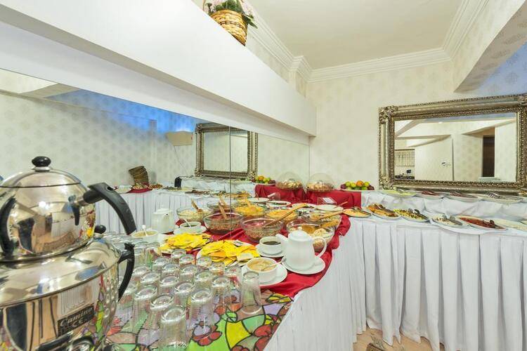 Le Safran Palace Hotel