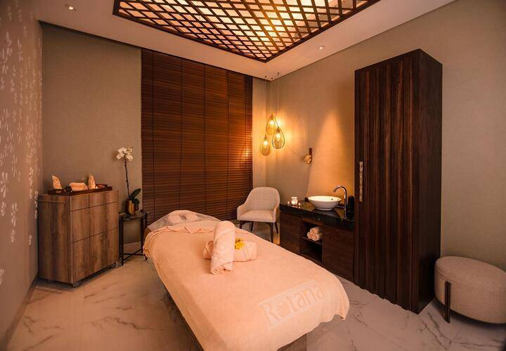 Al Jaddaf Rotana