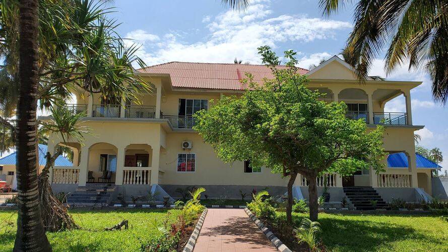Pwani Silversand Beach Hotel