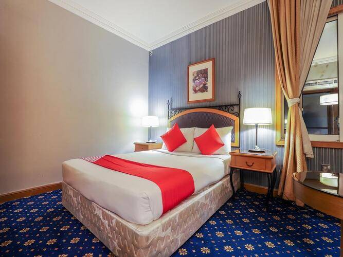 Oyo 328 City Plaza Hotel