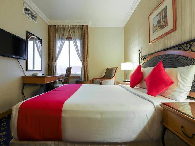 Oyo 328 City Plaza Hotel