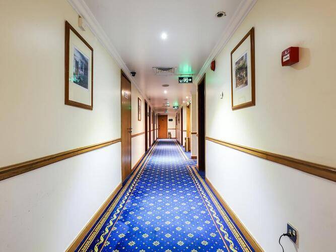 Oyo 328 City Plaza Hotel