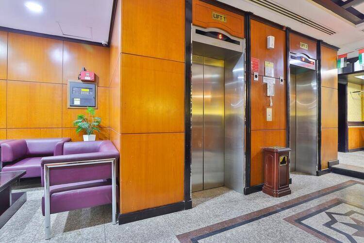 Oyo 427 Grand Pj Hotel