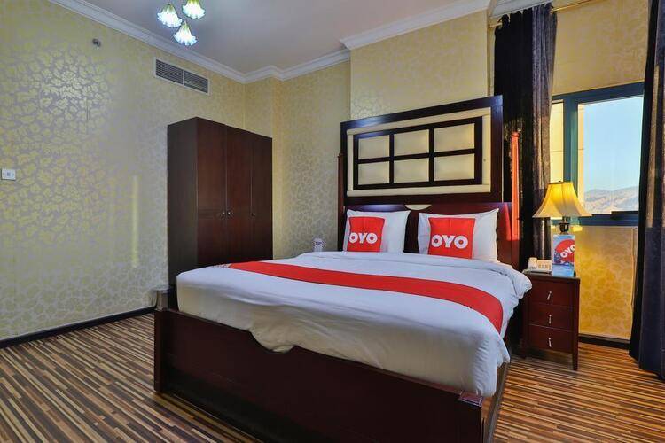 Oyo 427 Grand Pj Hotel