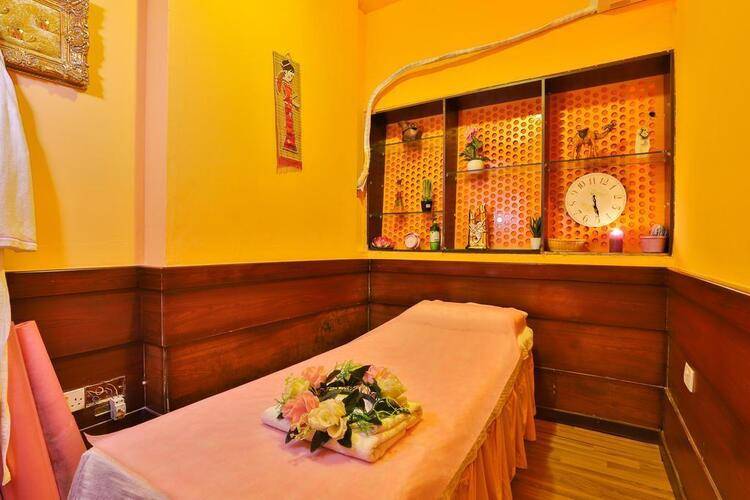 Oyo 427 Grand Pj Hotel