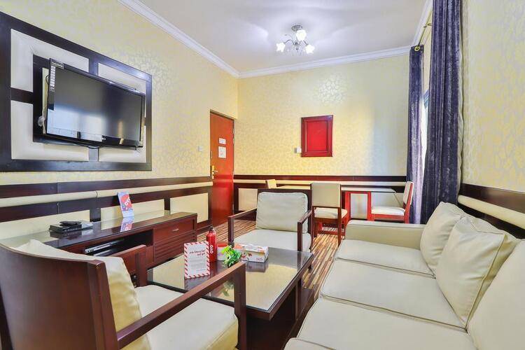Oyo 427 Grand Pj Hotel