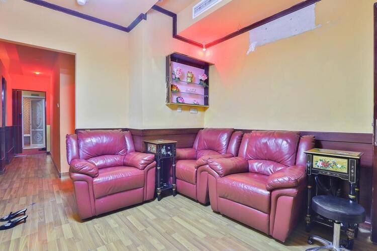 Oyo 427 Grand Pj Hotel