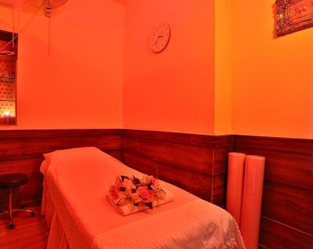 Oyo 427 Grand Pj Hotel