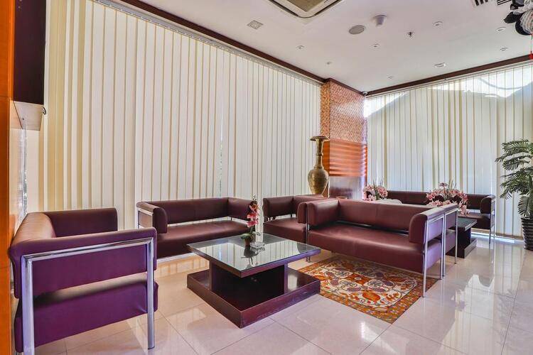 Oyo 427 Grand Pj Hotel