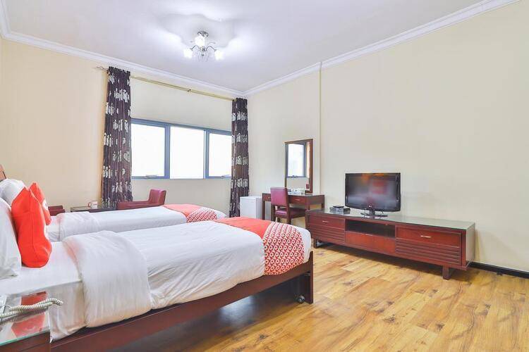 Oyo 427 Grand Pj Hotel