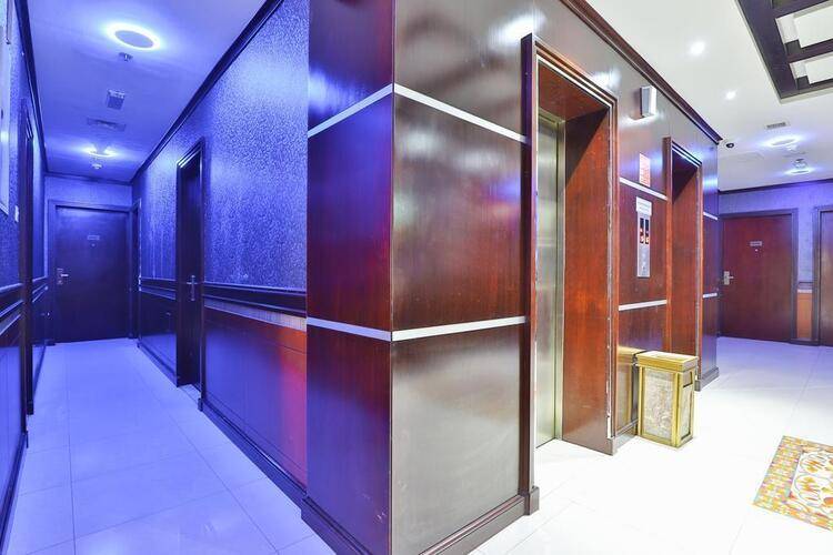 Oyo 427 Grand Pj Hotel