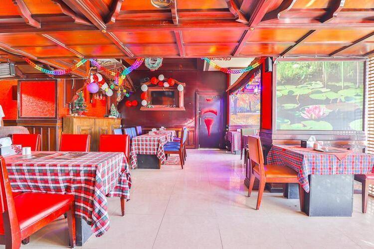 Oyo 427 Grand Pj Hotel
