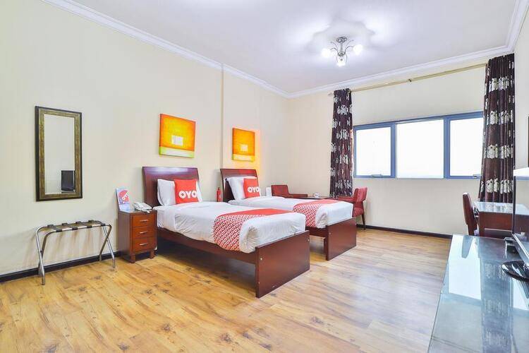 Oyo 427 Grand Pj Hotel