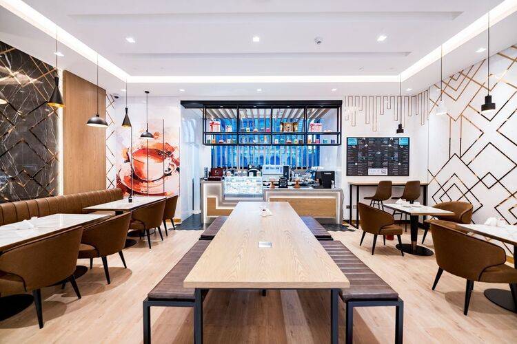 Edge Creekside Hotel
