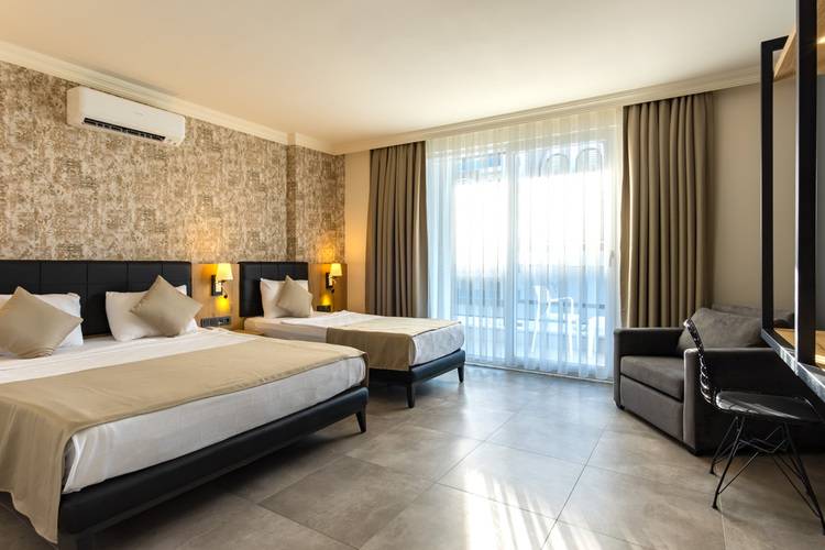 Grand Kolibri Prestige Hotel