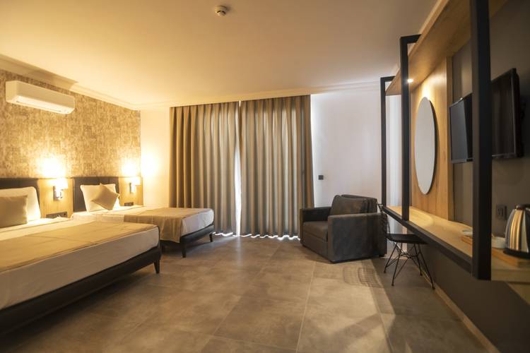 Grand Kolibri Prestige Hotel