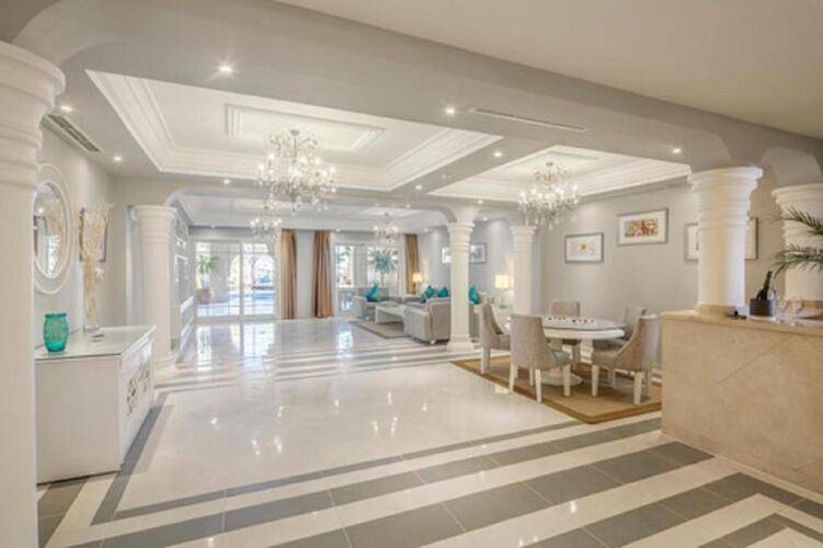 The Grand Palace Hotel (Adults Only 18+)