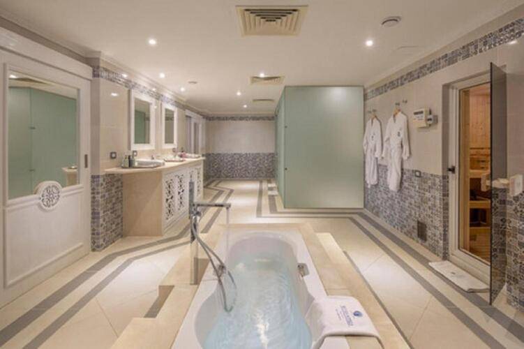 The Grand Palace Hotel (Adults Only 18+)