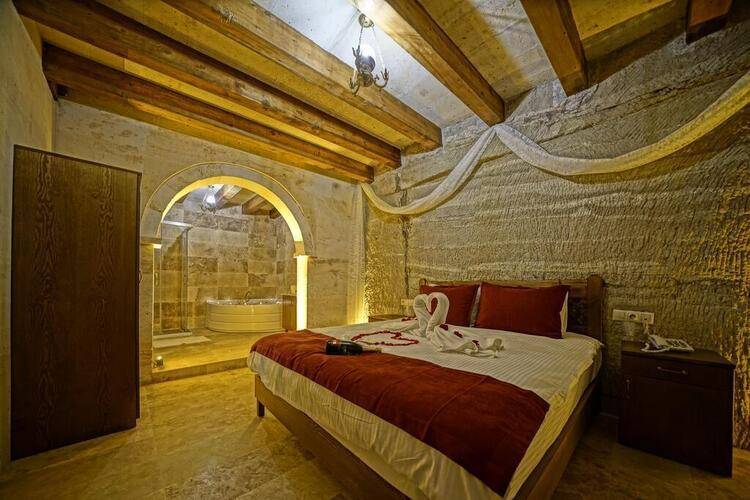 Balloon Cave Hotel