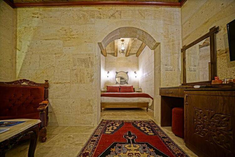 Balloon Cave Hotel